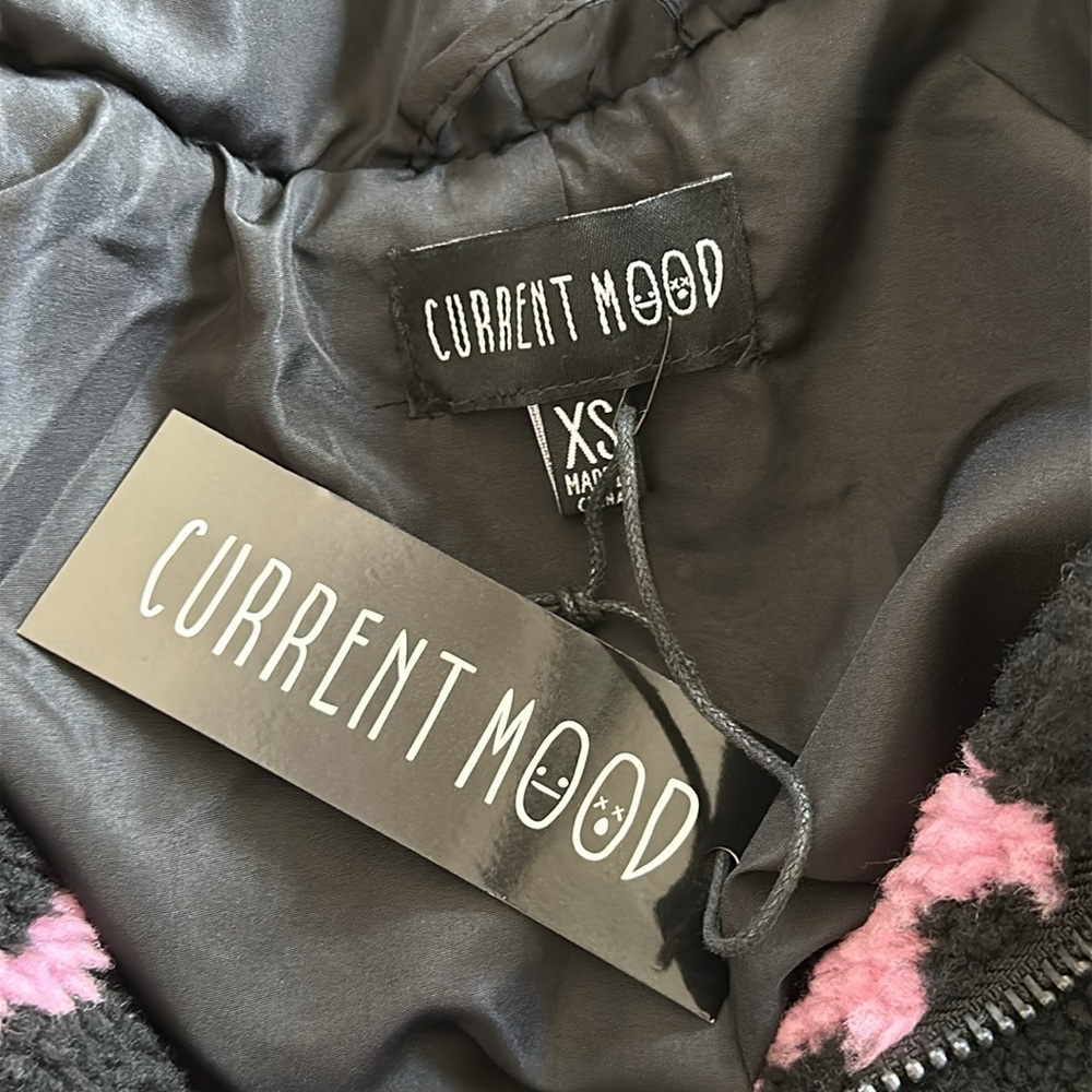 Current Mood Skull on My Sleeve Sherpa Pink Jacket - Picture 5 of 6